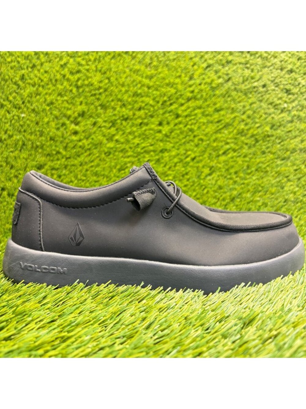 Volcom Chill Womens Size 8.5W Black Slip-On Composite Toe Safety Work Shoes